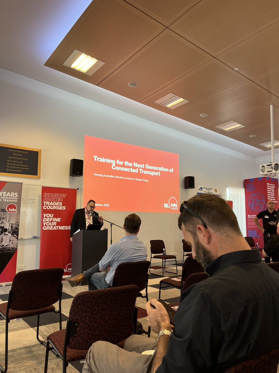 Great Industry event hosted by TAFE QLD today. BEV’s and HEV’s are high on our radar. Legislative and regulatory reform is needed sooner rather than later, we need clarity on who and how we can install, maintain and service these vehicles.
<a href="/MarkBaileyMP/">Mark Bailey MP</a> <a href="/gracextwo/">Grace Grace MP</a> <a href="/TAFEQld/">TAFE Queensland</a>