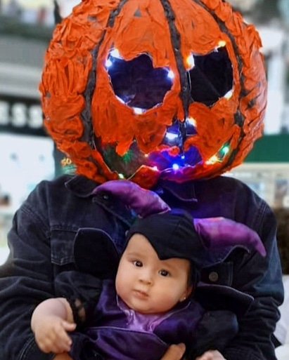 Hola! Me ayudan dándole like a la foto de mi bebé en el siguiente enlace 💜🕷️👉facebook.com/45290974814899…