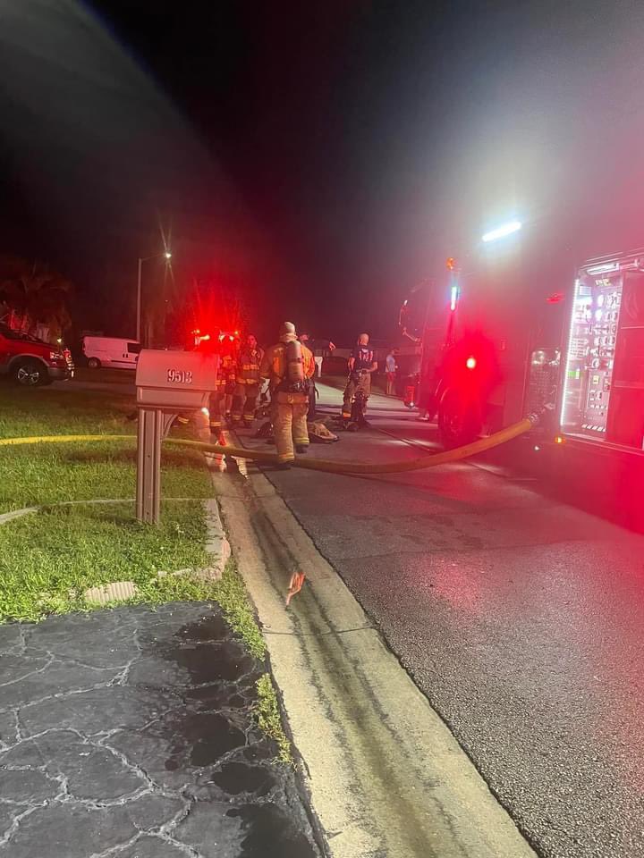 SFREST's tweet photo. 🔥Working Fire🔥

#SFREST was on scene of a residential structure fire in the city of Tamarac with Lauderhill Fire Rescue, North Lauderdale &amp; Tamarac Fire Rescue. 

Units Assigned: BC15, BC44, BC57, CN26, E15, E41, E44, Q78, R15, R278, R36, R41, R44, R73 https://t.co/aO851d8Tem