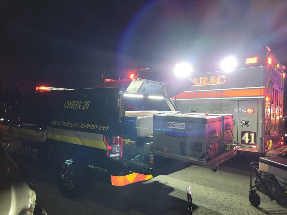 SFREST's tweet photo. 🔥Working Fire🔥

#SFREST was on scene of a residential structure fire in the city of Tamarac with Lauderhill Fire Rescue, North Lauderdale &amp; Tamarac Fire Rescue. 

Units Assigned: BC15, BC44, BC57, CN26, E15, E41, E44, Q78, R15, R278, R36, R41, R44, R73 https://t.co/aO851d8Tem