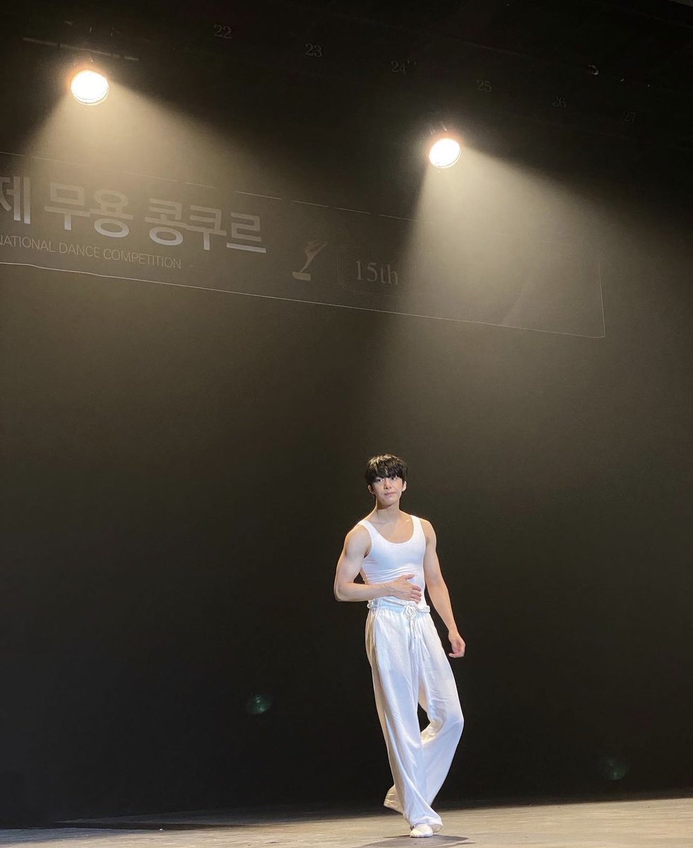 voidxiao's tweet photo. ㅤㅤㅤ
ㅤㅤ                          yoo hajin https://t.co/bZEqWtfDvM