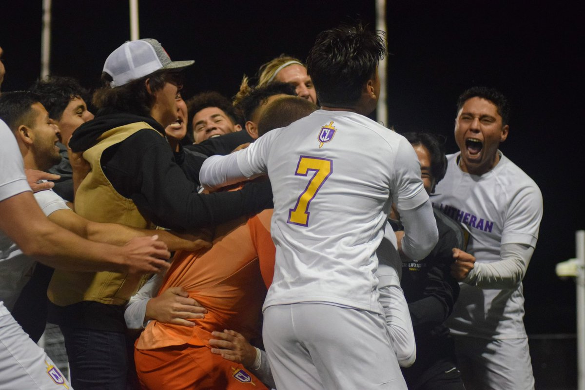 Survive and advance! Those faces tell it all! #GoKingsmen #OwnTheThrone <a href="/CLUmSoccer/">Kingsmen Soccer</a>