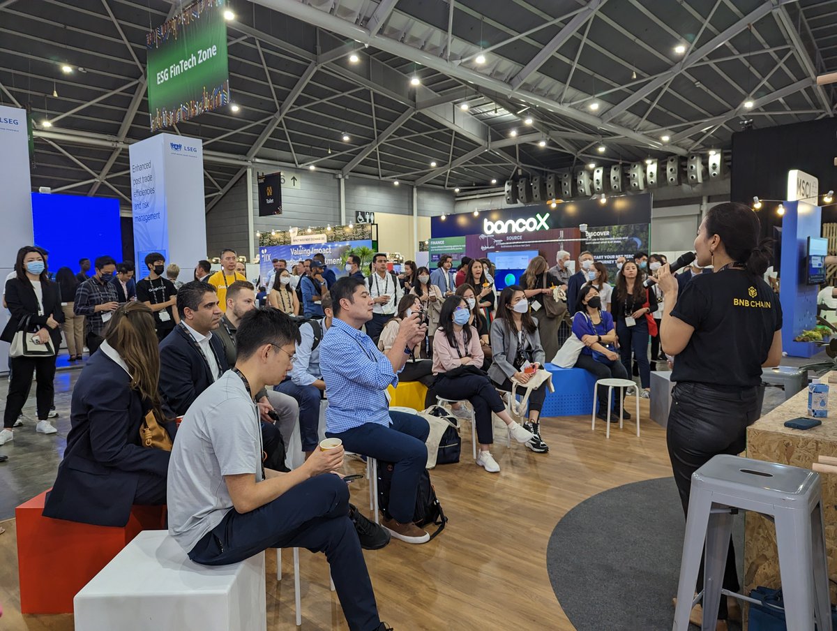 GoogleCloud_SG's tweet photo. It's starting now! Join us at the Google Cloud booth to hear from @gwendolynregina from @BNBCHAIN. #LetsGetSolving https://t.co/TbimuWG6Tg