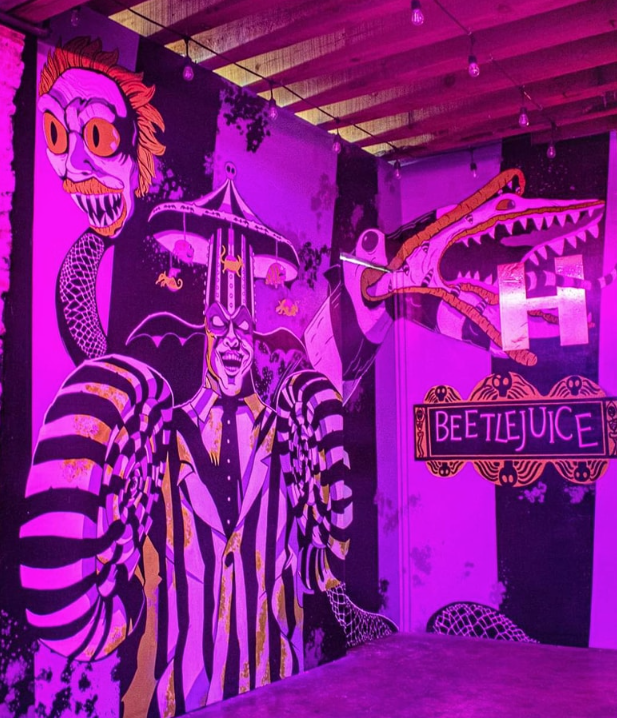 DONDEIRweb's tweet photo. En estos lugares es Halloween los 365 días del año 🤩 Te armamos una lista de cafeterías y restaurantes de CDMX inspirados en Tim Burton ✨  https://t.co/OQT3B3o8gg https://t.co/bIYvmRNz2N