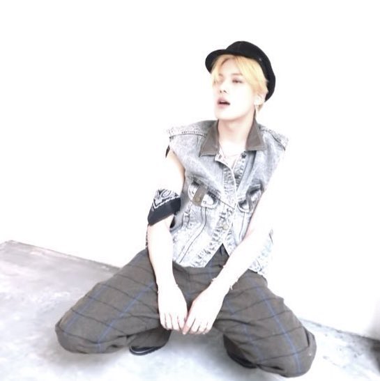 #MAMAVOTE #MONSTAX

금발댕 보고 투표하긔~