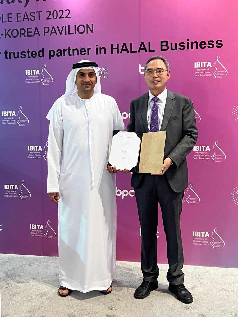 abdullaay's tweet photo. During #beautyworld 2022 BPC signed representation and #marketaccess  agreement with Mr. JT, Youn CEO of IBITA International Beauty Industry Trade Association https://t.co/o7eWdGusST