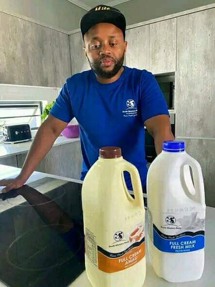 KasiEnterprises's tweet photo. Meet Nkosana Mtimkulu, the co-owner of South Western Dairy, a family-owned, milk processing business. 

Nkosana and his father babu Stephen Mtimkulu started dairy farming in 2010 at their family farm in Groot Marico, North West.

[Thread] https://t.co/mVW70KL4GN