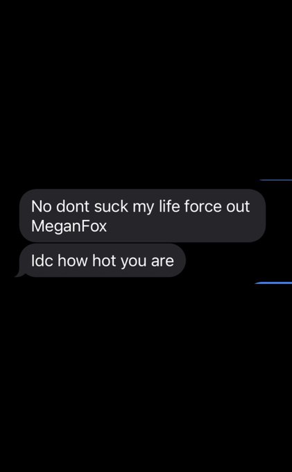 me vs. the texts i get https://t.co/w1G39SdjEU