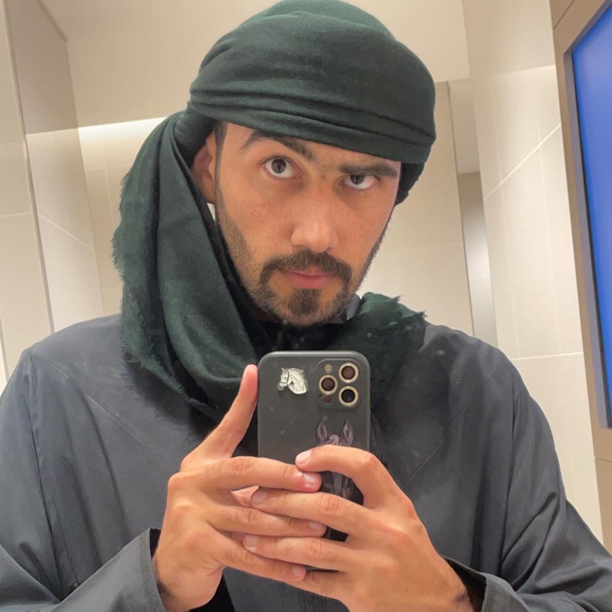 مُحمدْ الحَسني (@7moo10dy) on Twitter photo أنا في عُزلة، والعُزلة الداخلية أقوى وأشد مِن ذلك الذي يحشر نفسه في حُجره.
أنا أُخالط العالم دون أن اخوض حوارًا حقيقيًا أو كاملاً حتى.
#confirmed #TakeOff #RIPTakeoff #IfeanyiAdeleke #YoungRoyals2 #ifeanyiisalive #GenshinImpact #oman #Muscat #sohar #nizwa #salalah #uae أنا في عُزلة، والعُزلة الداخلية أقوى وأشد مِن ذلك الذي يحشر نفسه في حُجره.
أنا أُخالط العالم دون أن اخوض حوارًا حقيقيًا أو كاملاً حتى.
#confirmed #TakeOff #RIPTakeoff #IfeanyiAdeleke #YoungRoyals2 #ifeanyiisalive #GenshinImpact #oman #Muscat #sohar #nizwa #salalah #uae