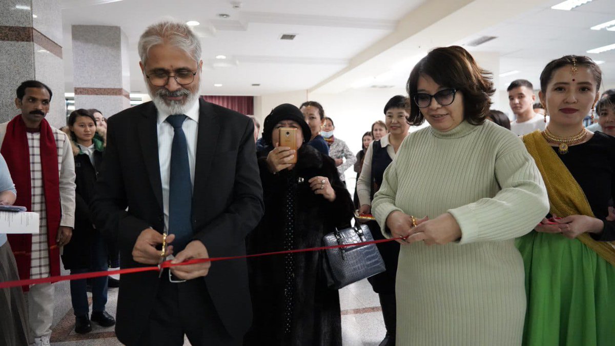 indembastana's tweet image. On 31 October, Embassy and @iccr_astana celebrated Unity Day at the National Academic Library   featuring a photographic exhibition on the life of Sardar Vallabhbhai Patel.   

#SardarVallabhbhaiPatel #NationalUnityDay2022