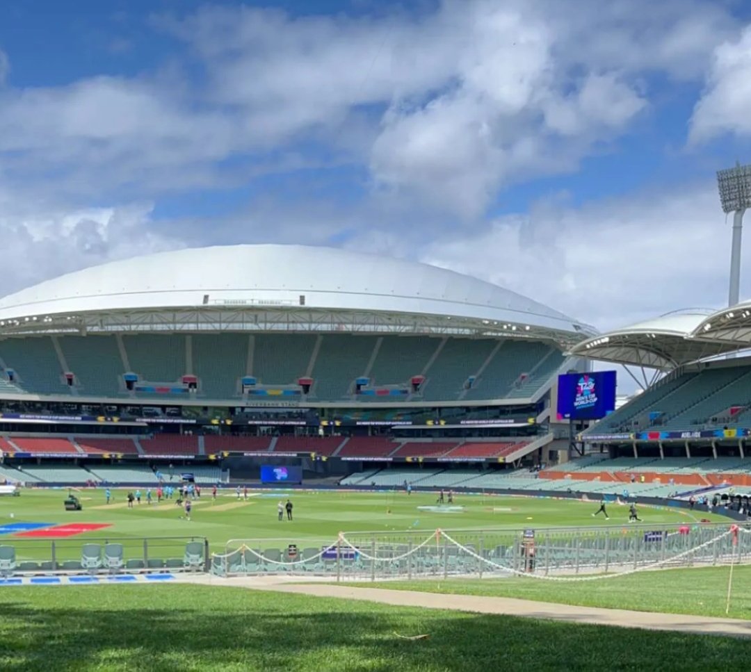 Riya993311's tweet photo. Adelaide Oval 🏟
#INDvsBAN #ZIMvNED
#atmospher #Donbradman #Australia #confirmed #match #Aussie #NewsUpdate
@ICC @cricketcomau @T20WorldCup https://t.co/HXDR2hcZJ2