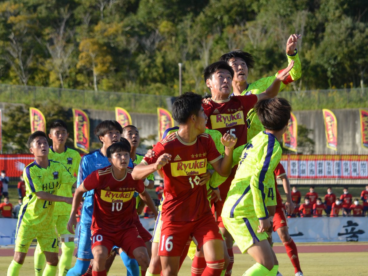 kokosoccercom's tweet photo. 「千葉ナンバーワン」は過言ではない！中央学院の"門番"DF大磯竜輝が流経戦で見せた圧倒的パフォーマンス
【第101回全国高校サッカー選手権千葉予選】
https://t.co/6OcCFkB671 https://t.co/E4Pe3ywyBx