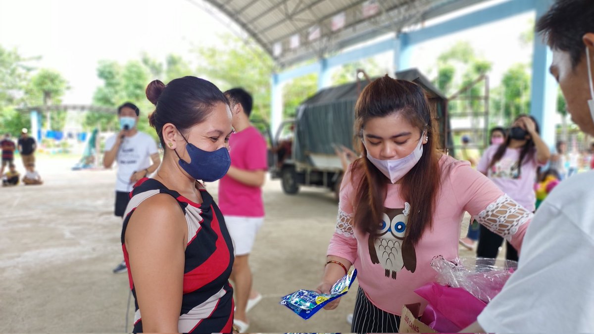 avyanPH's tweet photo. After our palugaw, residents were hyped through a mini trivia game. AVYAN prepared small prizes for our winners. 🥇
Simultaneously, Madalagnon kids had a psychosocial activity conducted by some AVYAN members.🎨🧸
#BueoliganAklan
#HelpAklan
#AVYAN
📷: Anthony Carpio's IG (4th) https://t.co/piMXvt6Zep