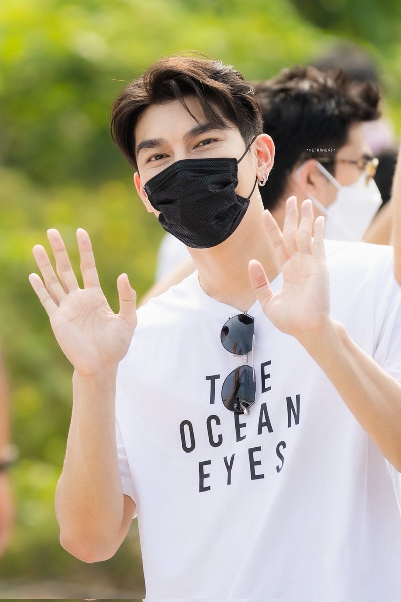 ZoM_dekder's tweet photo. คิดถึงนะ "เฮียธาร"  ครบ28ปี ตอนนี้เฮียคงมีความสุขอยู่ใช่ไม รักนะ🤟❤️☀️#HBDTharnKirigun https://t.co/Rh2sEuUwzf