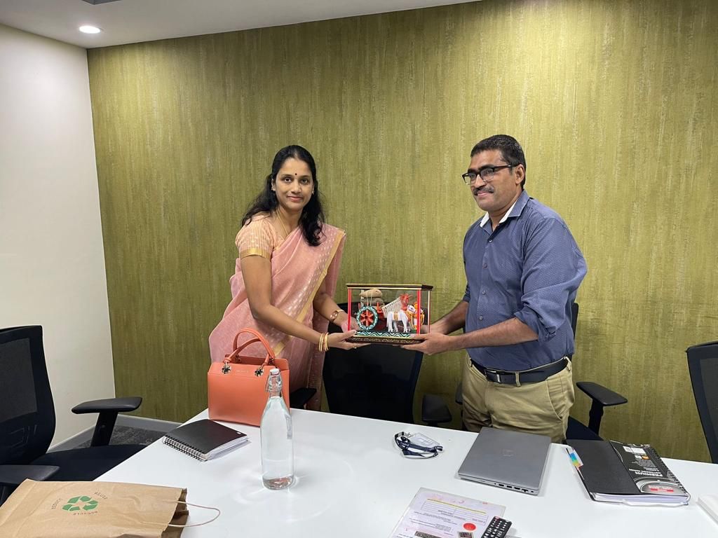 AP_Skill's tweet photo. As a part of Improving the Skill Cascading System in the #AndhraPradesh Smt #BRKranthiKumari Finance Officer @AP_Skill & GM #OMCAP along with #APSSDC team visited the CSR team of ITC Head Office and discussed on various Initiatives to strengthen the Skilling Ecosystem. https://t.co/WedfncxCfN