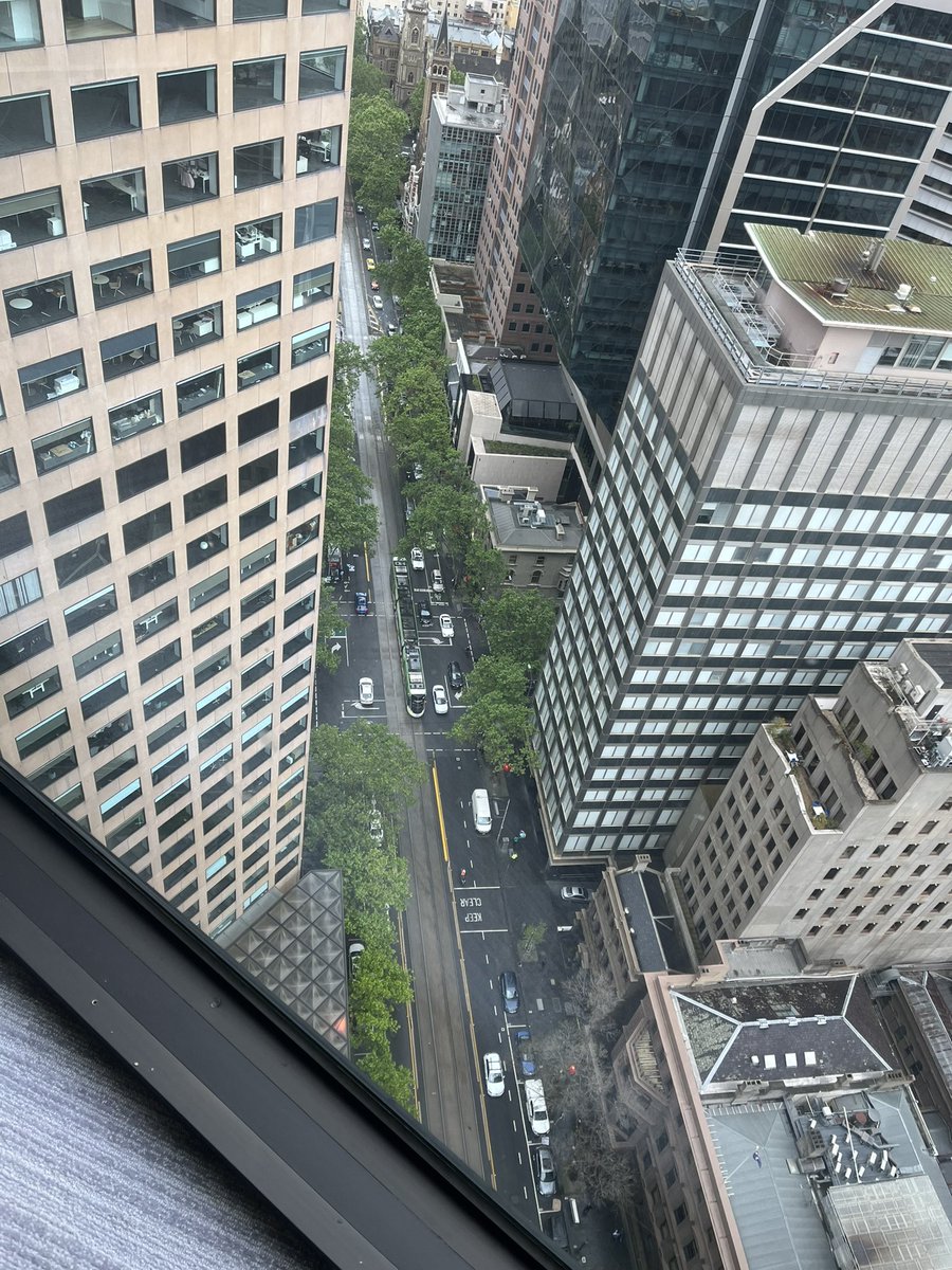 arch_lintel's tweet photo. View from meeting room today #CollinsSt #27floor https://t.co/Rl698lz2EA