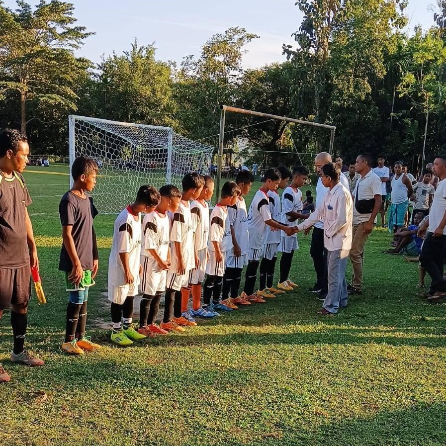 nppmeghalaya's tweet photo. NPYF NGH District President Mr. Feroz G Momin along with NPP party workers attended the Opening Ceremony of 38 kg. Boys Football Tournament at Torika Rabha Playground in Bajengdoba.
Played in full excitement and joy, we are glad to see our youth on the field.
#NPP #NPYF #football https://t.co/qATn6Tm08S