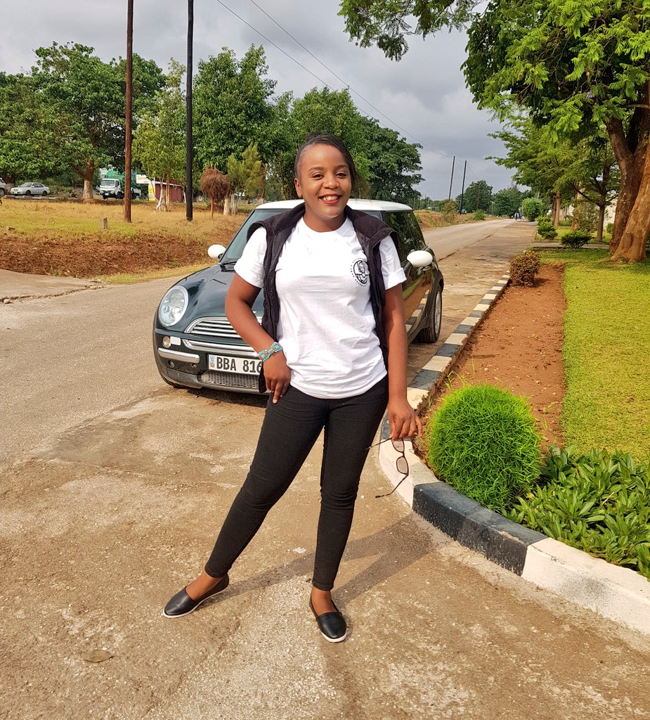 miss_mwale02's tweet photo. Aged like fine wine😍😍😍😊its your favourite social workers birthday 😍🥳🥳🥳🥳 https://t.co/vMvvyRj4BN