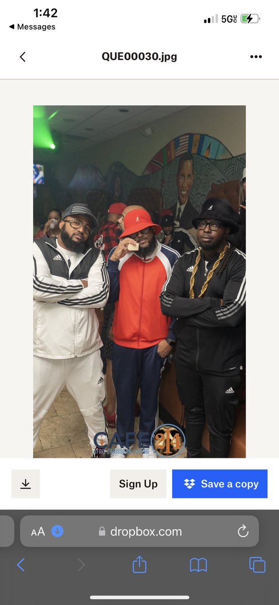 DamDLoveMe's tweet photo. “Everybody Eats B” https://t.co/zLT2syH5kA