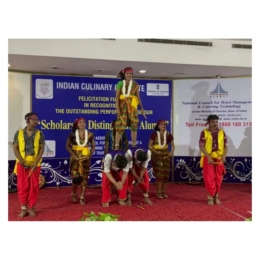 icitirupati's tweet photo. Students of Indian Culinary Institute, Tirupati performed various cultural events on 29/10/2022 as part of Alumni Felicitation program at NCHMCT, NOIDA. @incredibleindia @tourismgoi @gyanbhushan1 @PIB_India @kishanreddybjp @AjaybhattBJP4UK @shripadynaik @KishanReddyOfc https://t.co/ri4wCgnzQo
