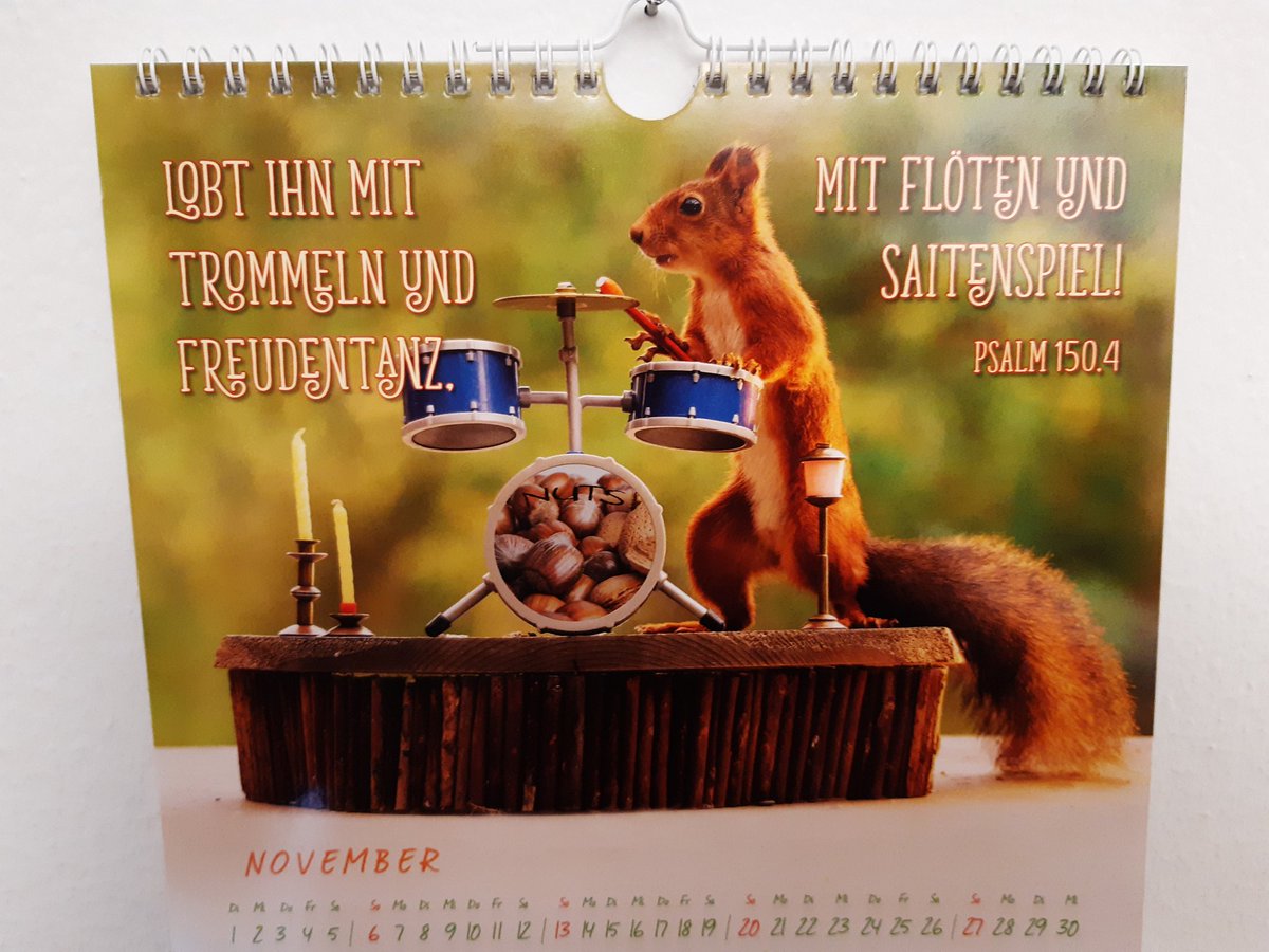 Mehr Musik!
Mein Kalender legt wieder bei Wort-Bild-Bibelzitaten gut vor.
<a href="/rockToamna/">Philipp Greifenstein</a>, nächstes Jahr musst du so einen Kalender rauskriegen mit Eulen!