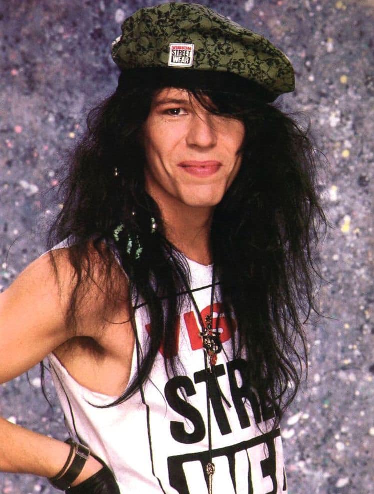 Happy Birthday to Bobby Dall (Poison)
(November 2, 1958). 