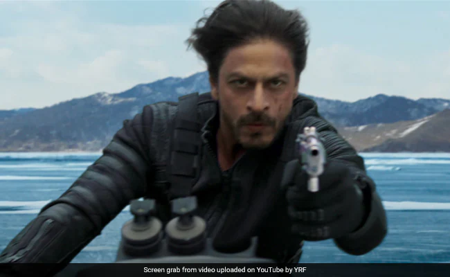 ndtv's tweet photo. #Pathaan Teaser: Shah Rukh Khan Is Back "With A Bang"  https://t.co/vG2JDWubjn https://t.co/v0WeLxIYyk