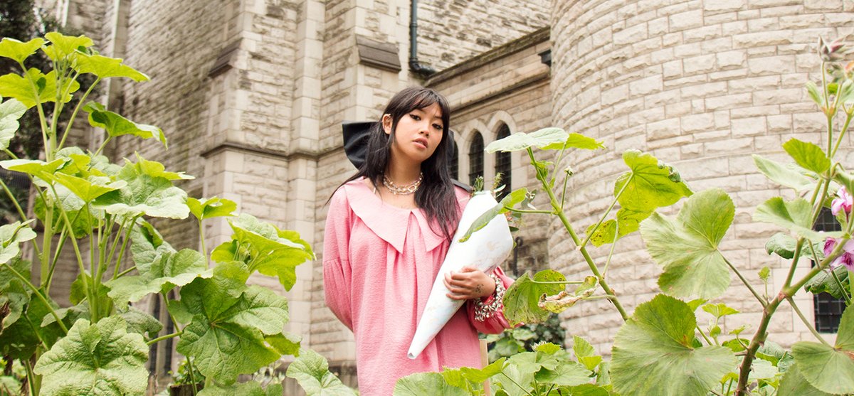 In Conversation With <a href="/beabad00bee/">beabadoobee</a>: Journals, Breakups &amp; TikTok FYPs: bit.ly/3zAourp