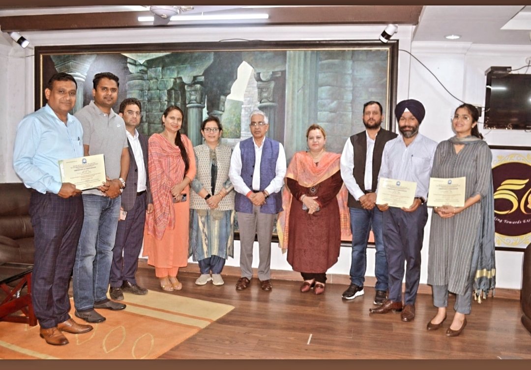 muhammad_shoket's tweet photo. Glimpses of Training for NSS Programme Officer at Rajiv Gandhi National Institute of Youth and Development Regional Centre Chandigarh
#NSD https://t.co/uli4jwisID