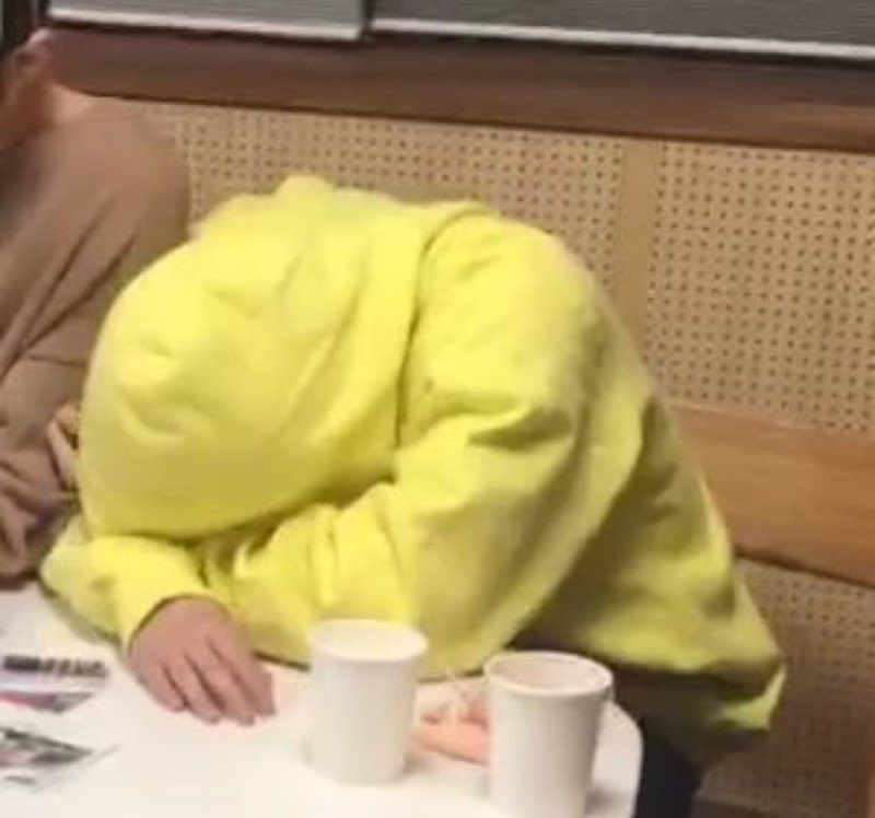 웅..? 마마투표 안했다구?
엉.. 알게쪄 그럴수도 있지..
                                                                  ..훌찌락

#MAMAVOTE #MONSTAX