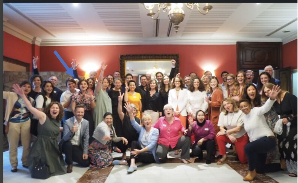 Les dones tenim la tendència a no aparèixer i " visibility is promatibility". A veure si m'ho aplico a mi mateixa.