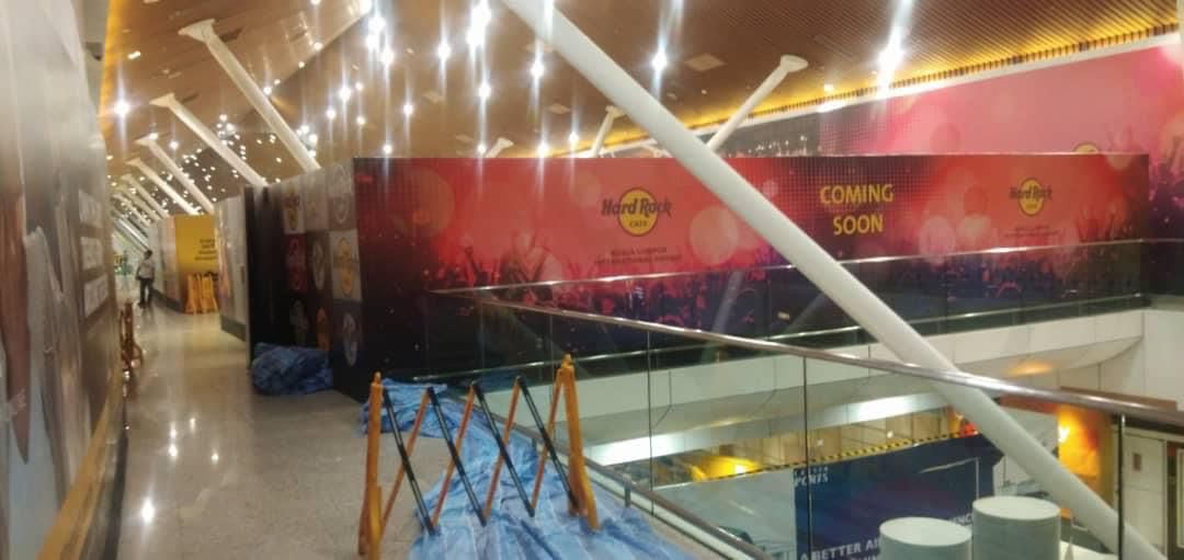 thisIsHardRock1's tweet photo. Hard Rock Cafe Kuala Lumpur is COMING SOON!
#KUL #KLIAAirport #KualaLumpur #Malaysia #KualaLumpurMalaysia #HardRockCafe #HardRockCafé #HardRockCafeKualaLumpur #HRCKualaLumpur #HardRockCafeKualaLumpurAirport #HardRockCafeKLIA #HRCKLIA #HardRockCafeKUL https://t.co/5v1jFO6JhS