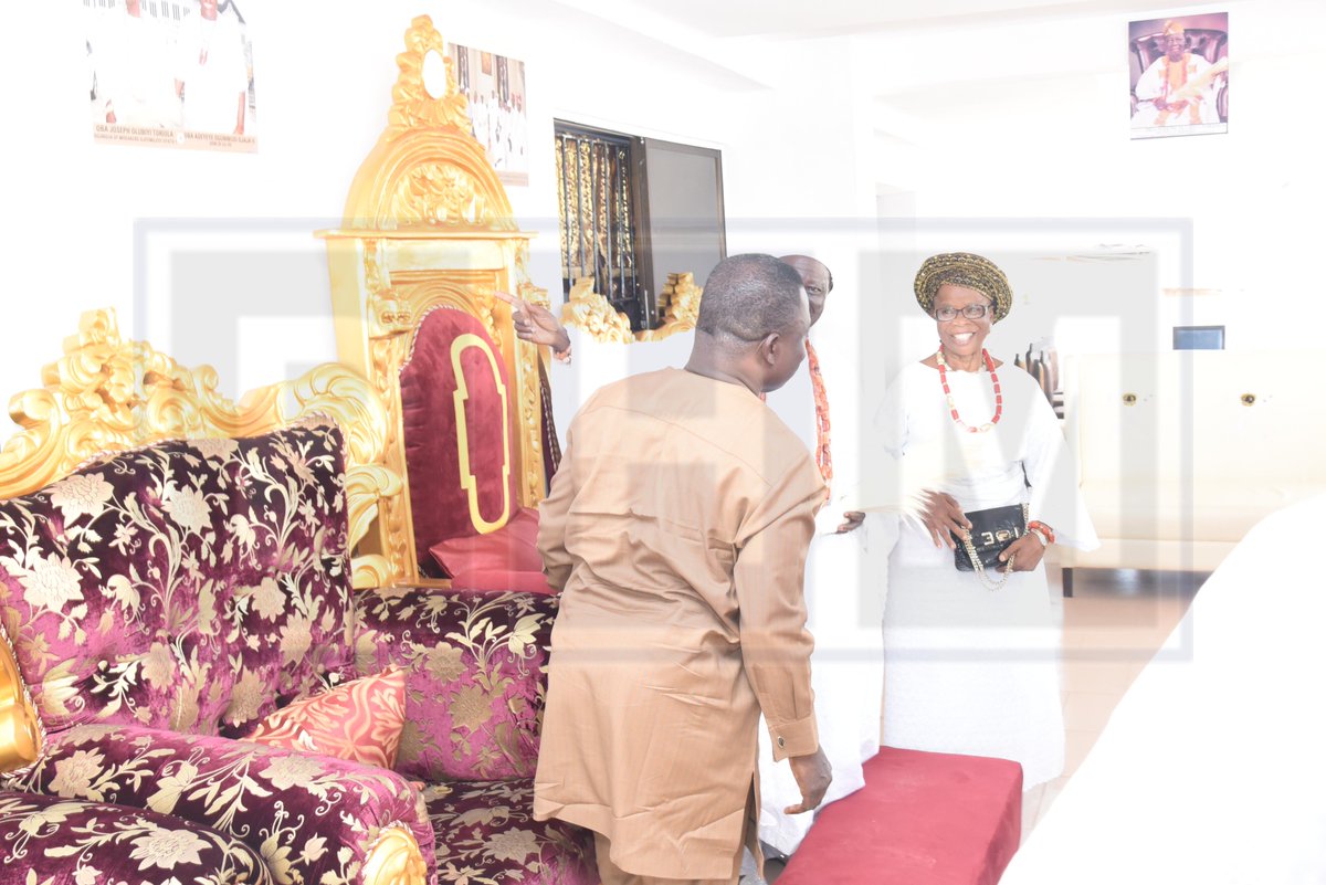 prophethezekiah's tweet photo. My Courtesy visit to HRM OBA JOSEPH OLUBIYI TORIOLA (AJIBISE OGO 1), THE OGUNSUA OF MODAKEKE. Long Live the King.
#prophethezekiah
#modakeke
#osunstate
#stayhappening
#PHMedia https://t.co/YYE1et4pbx