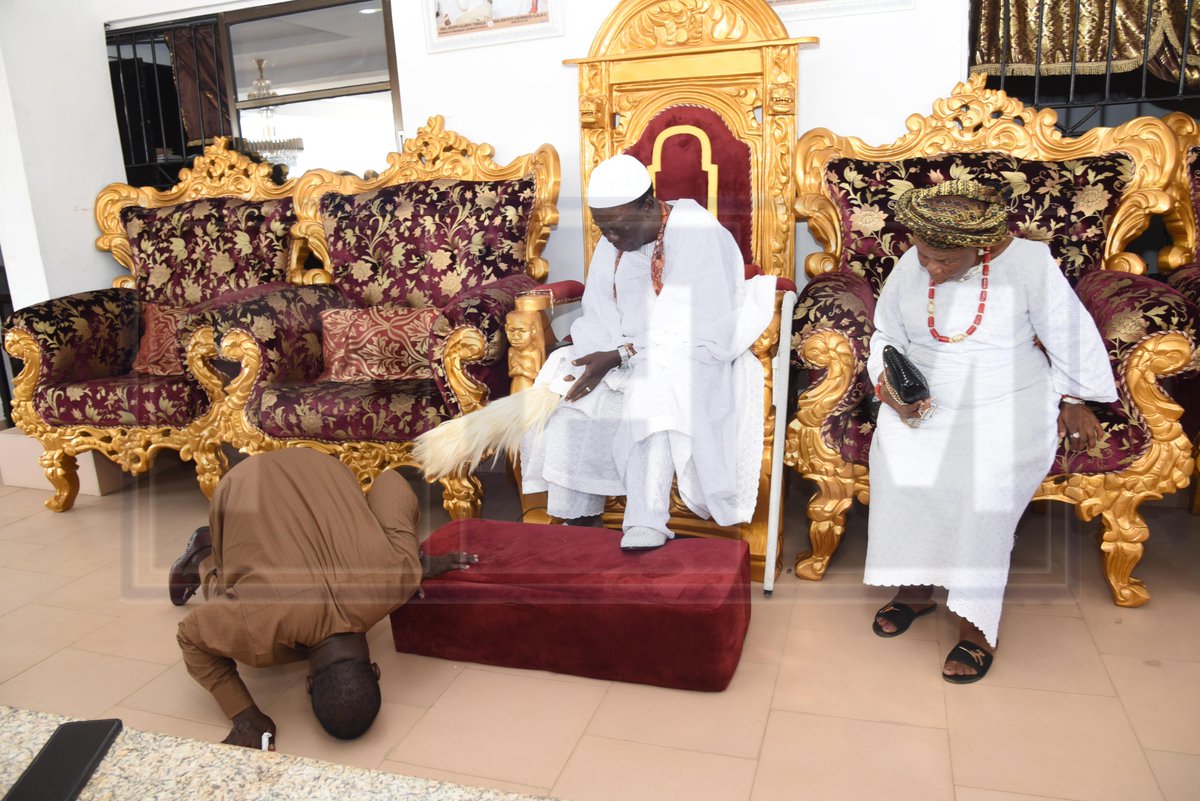 prophethezekiah's tweet photo. My Courtesy visit to HRM OBA JOSEPH OLUBIYI TORIOLA (AJIBISE OGO 1), THE OGUNSUA OF MODAKEKE. Long Live the King.
#prophethezekiah
#modakeke
#osunstate
#stayhappening
#PHMedia https://t.co/YYE1et4pbx
