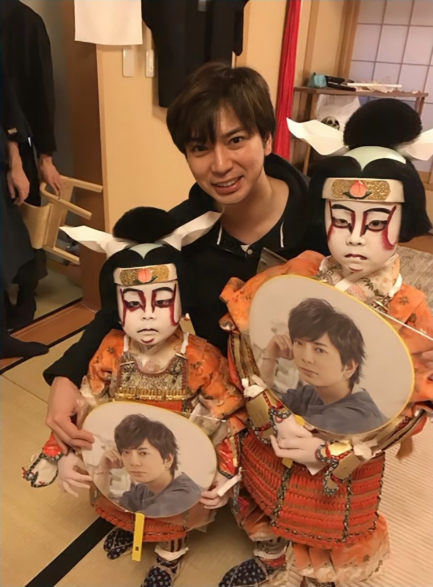 WrongWeasley's tweet photo. 真滴很喜欢这张………………………………啊啊啊啊啊啊啊啊啊啊啊啊啊受不了了我需要off润 https://t.co/WOfIHbcA71