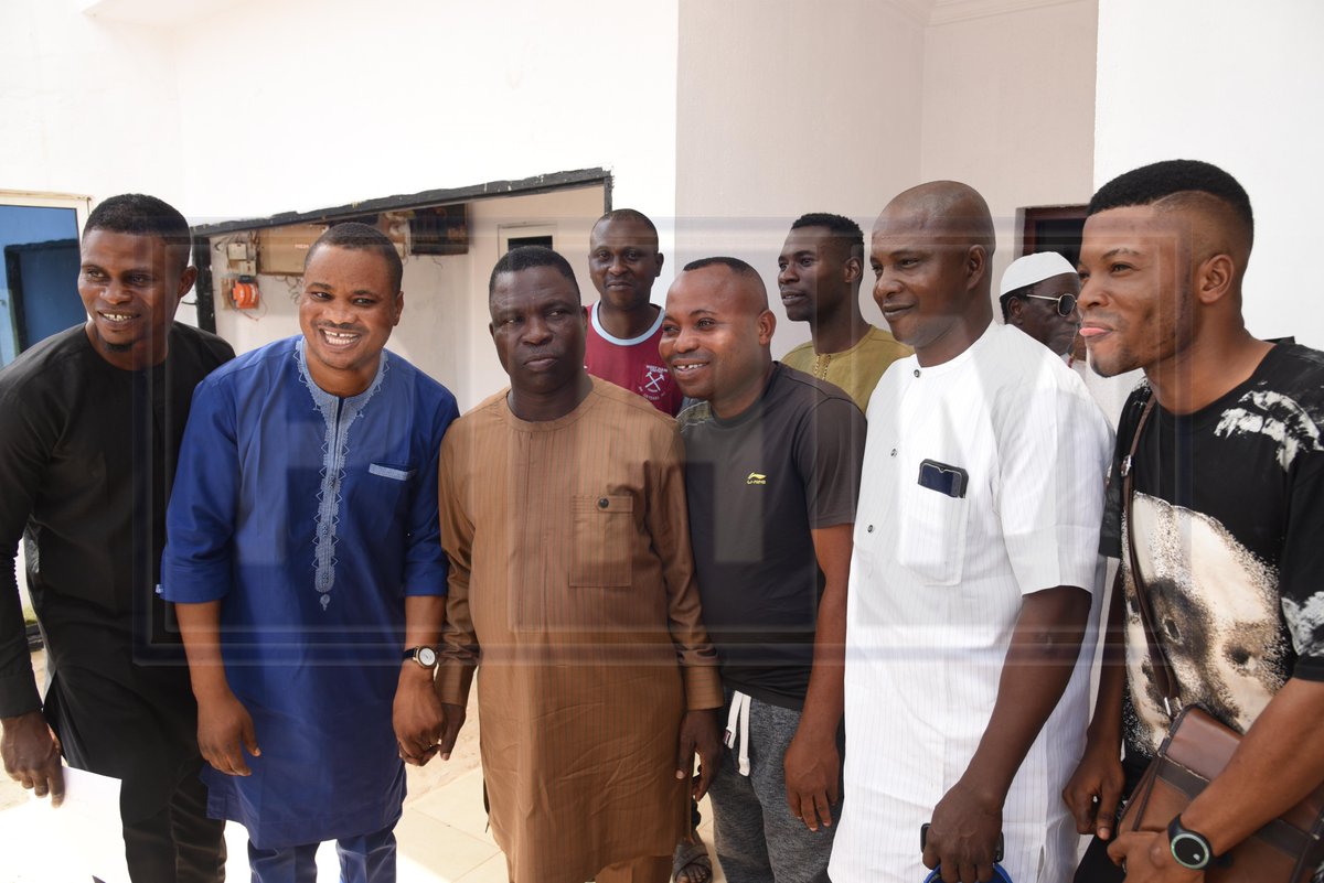 prophethezekiah's tweet photo. My Courtesy visit to HRM OBA JOSEPH OLUBIYI TORIOLA (AJIBISE OGO 1), THE OGUNSUA OF MODAKEKE. Long Live the King.
#prophethezekiah
#modakeke
#osunstate
#stayhappening
#PHMedia https://t.co/3gxCdQkjSX