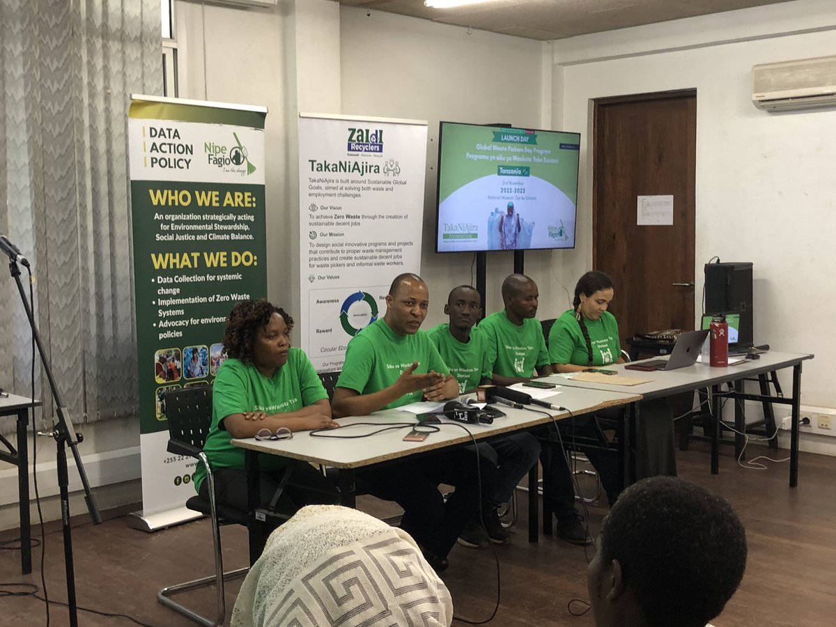 Launch of our Global Waste Pickers Day Program 2022-2023! 🥳 

#globalwastepickersday #wastepickers #wasteworkers