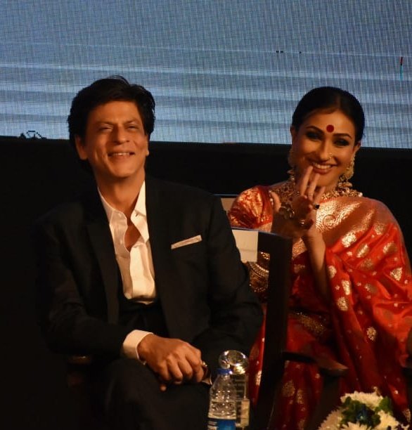 RituparnaSpeaks's tweet photo. Happy Birthday the king of romance, @iamsrk. Have a grand year ahead. Wish you health &amp; happiness. Stay as evergreen as you are. 😃 #HappyBirthdayShahRukhKhan https://t.co/eU6rwqCPzI