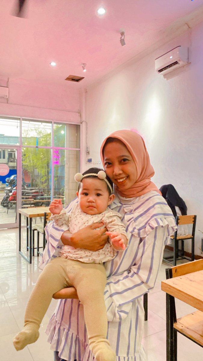 BellaYulida's tweet photo. Barakallah fii umrik cantikuuu @Dinkeke ❤️ semoga sehat selaluuu , sukses selalu, murah rezeki , dannn segera di temukan dengan jodohnyaaa ya😘🥰 https://t.co/XJ6yfJa8C4