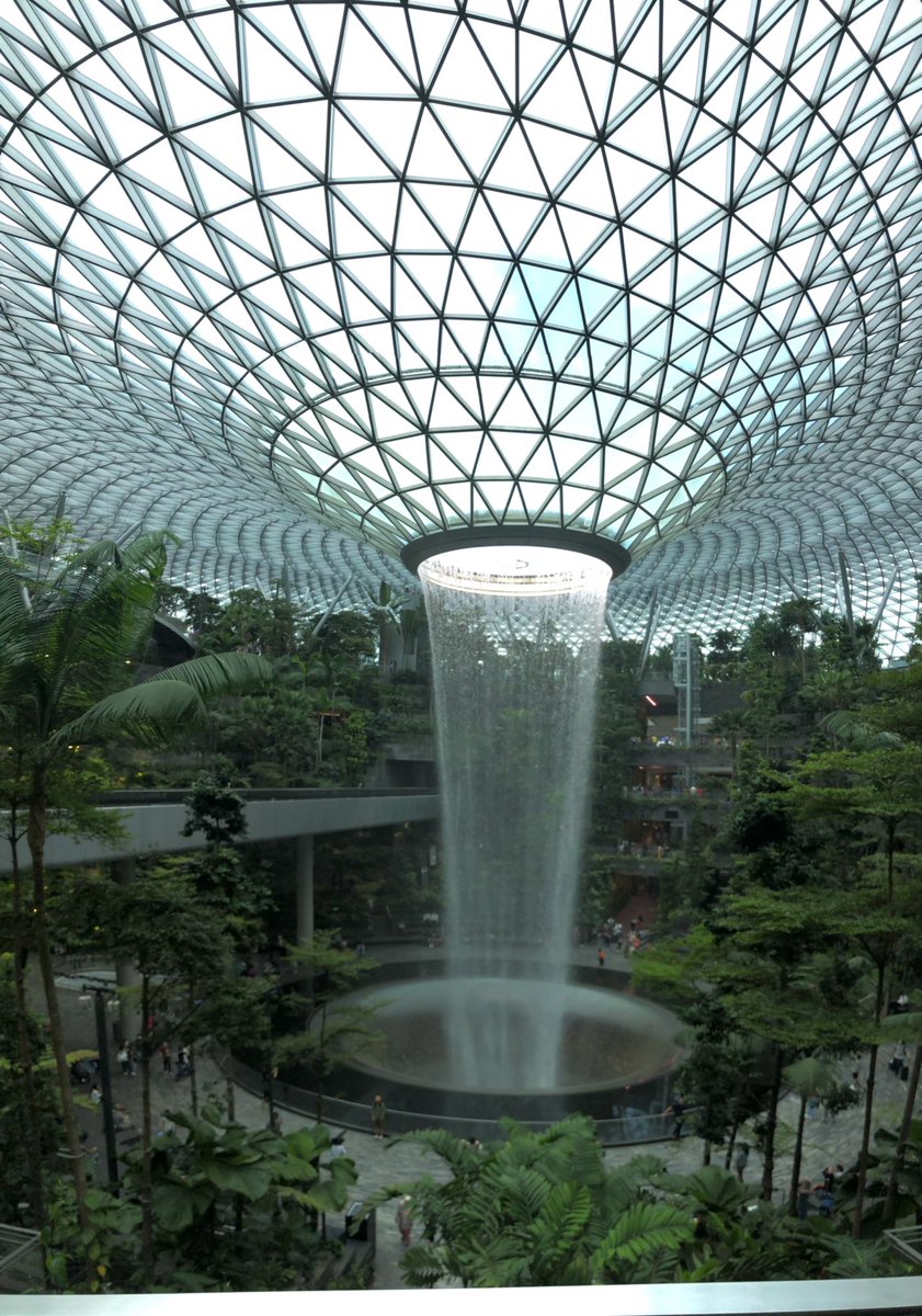 mikehughes1965's tweet photo. The Jewel. Changi Airport. Amazing. #Singapore https://t.co/mdENpIcXRL