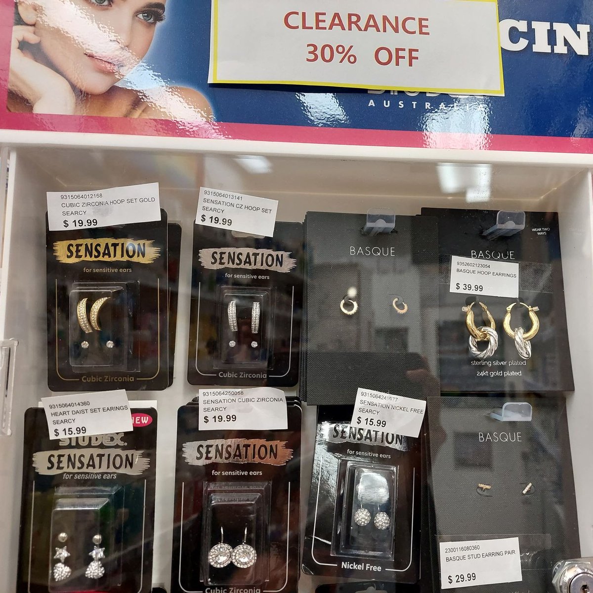 centralspharm's tweet photo. We are having a  jewellery clearance sale! Everything in this rotating cabinet is 30% off*
*while stocks lasts
#centralstationpharmacy #CSP #clearance #Sale #sleepers #justhoops #sensation #studex #basquet #pygmy #jewellery #earrings #hoopearrings #studs #bellybuttonring #rings https://t.co/E3TzHS1DcZ