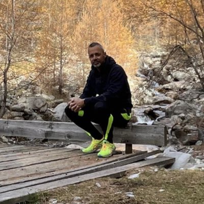 XxflorentxX's tweet photo. #NouvellePhotoDeProfil https://t.co/ZflsZYbarx