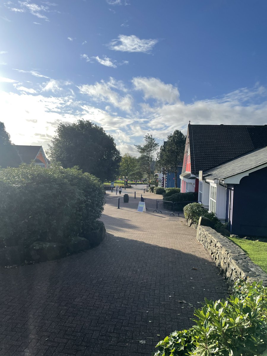 KAMHolidays's tweet photo. Spent yesterday at @altontowers did every ride we wanted to do ( 9 ) had lunch and a walk round the shop and we left before 1pm 🤯 https://t.co/KlvXElRFHE