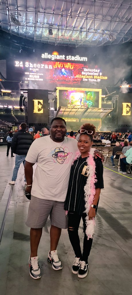 loubrownlee's tweet photo. I am a blessed man! Another great evening with my #TSU baby! She wanted to see Elton again so we met in Vegas for another stop on the Farewell tour. #GirlDad #FYBR #EltonFarewellTour https://t.co/Op2G2U1t64