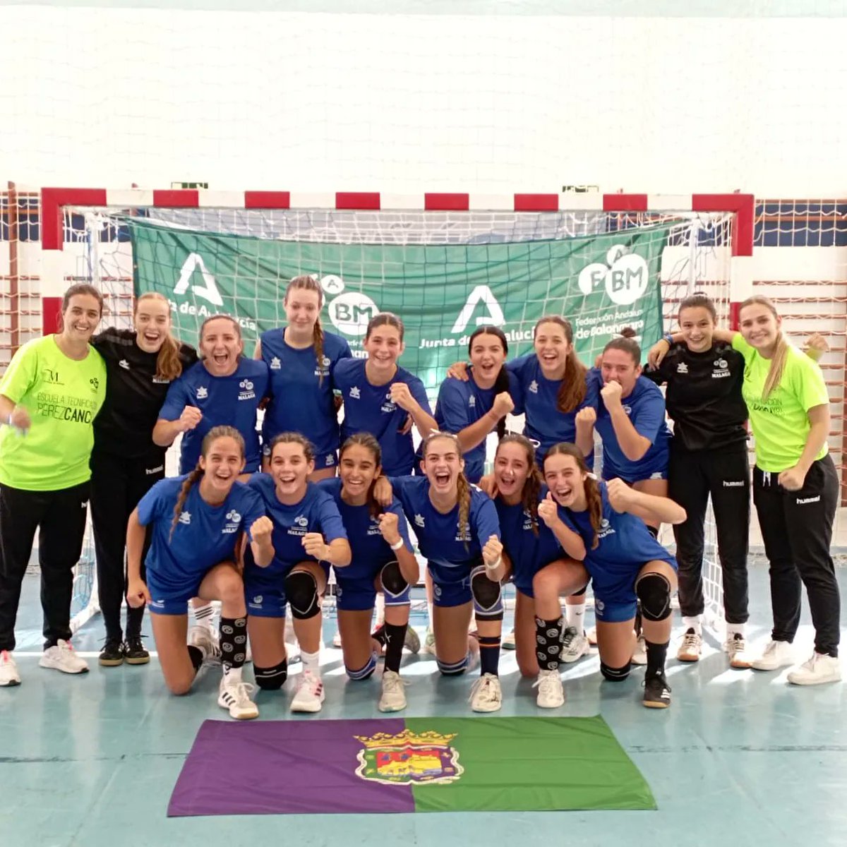 FABM_Malaga's tweet photo. 💚💜Enhorabuena a nuestras Selecciones Malagueñas Cadetes que han conseguido medallas en el Cto Sel Prov🤾‍♀️

Desde aquí queremos agradecer la labor y dedicación de todos los jugador@s, el trabajo e ilusión del cuerpo técnico y la animación de la incansable afición malagueña 🚀💪 https://t.co/2tOFXy3tDA