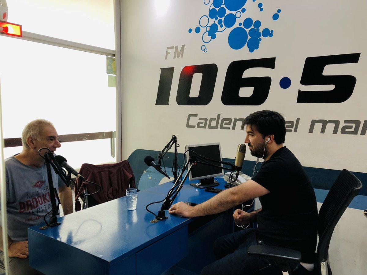 Estamos en vivo por la 106.5 FM Cadena del Mar Les invito a prender la radio y escucharnos 💪🏼 #CaminamosJuntos