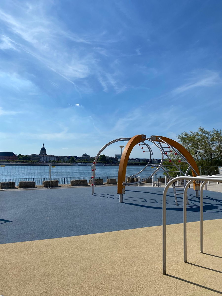 In Wiesbaden wurde ein #Calisthenics Park inklusive #Kletterwand mit #PEGASOFT #Fallschutzbelag ausgestattet. Somit konnte eine individuelle Optik und gleichzeitige #Sicherheit ermöglicht werden!