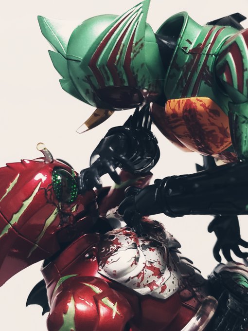 去年の自分用お誕生日🎁はフィギュアーツアマゾンズセット、大満足😊

今年はポケモンダブルパックにする😆
身内も買うから、お互い同じの予約しちゃう危険性もあったからそれならダブルパックにしようと👍

他になんか買ってやろうかと思って見てるけど迷うw
物欲の塊よ 