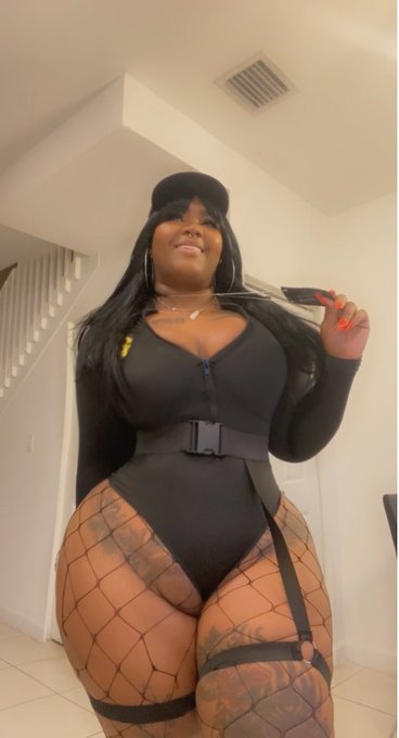 Some leftover Halloween pics. You like? https://t.co/fdSeyDVVwJ<a href="/tag/wagonwednesday"class="tags"><span>#wagonwednesday</span></a>