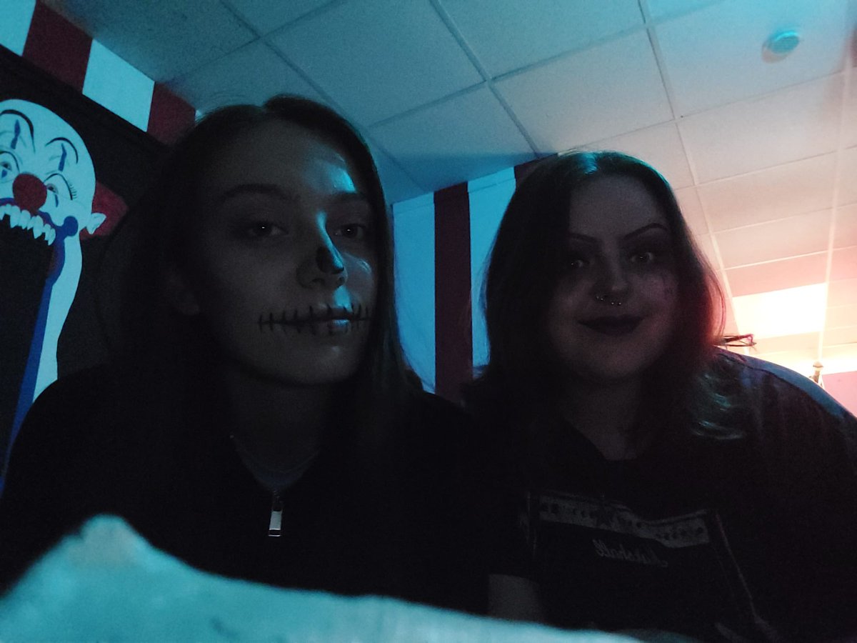 RoomLockdown's tweet image. Our Halloween pics throughout last week!🎃🕸️💀👽☠️🕷️
Follow us on TikTok! @RoomLockdown 

#HalloweenEnds #halloween #happyhalloween #scary #escaperooms #hornchurch #tiktok